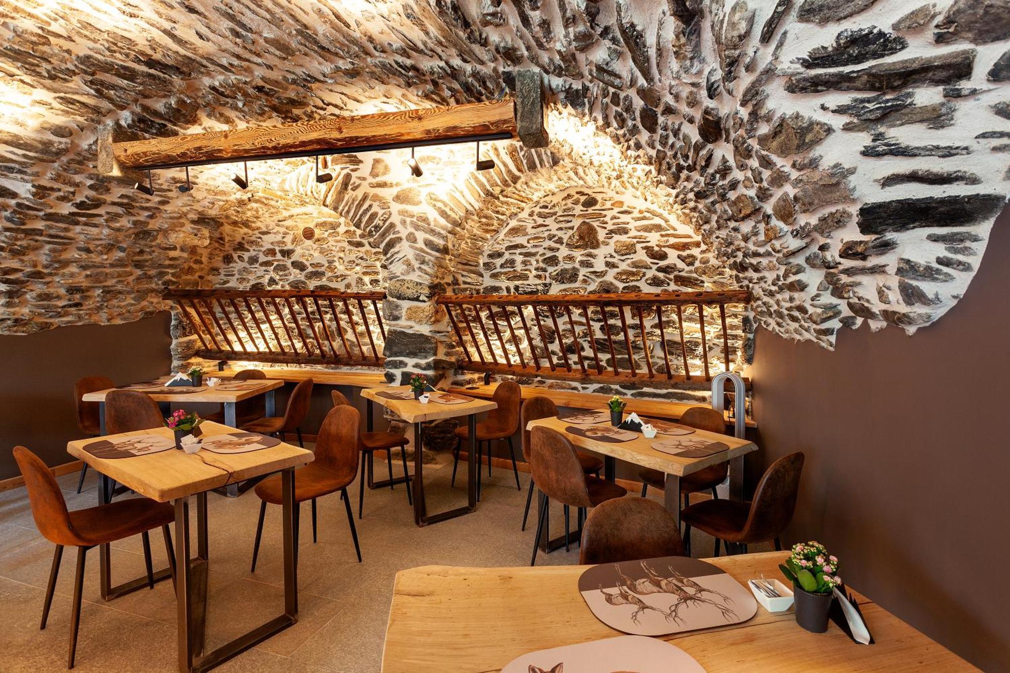 Grande Cote Room And Breakfast Cesana Torinese Exteriör bild