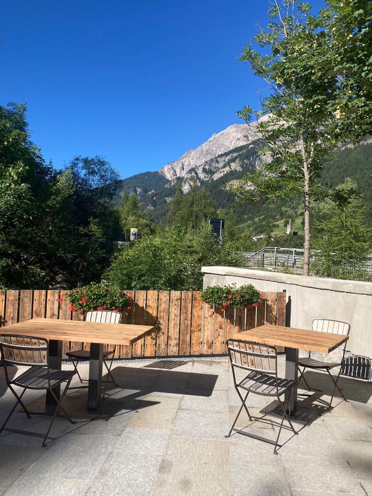 Grande Cote Room And Breakfast Cesana Torinese Exteriör bild