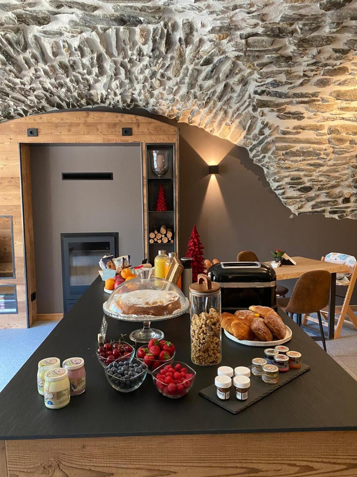 Grande Cote Room And Breakfast Cesana Torinese Exteriör bild